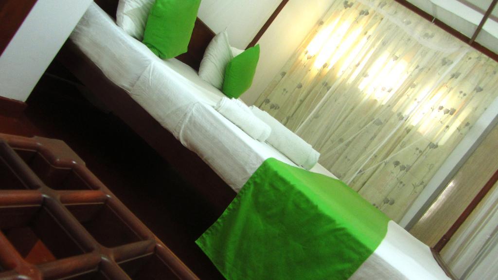 Ocean Voyage Hotel Tangalle Exterior photo
