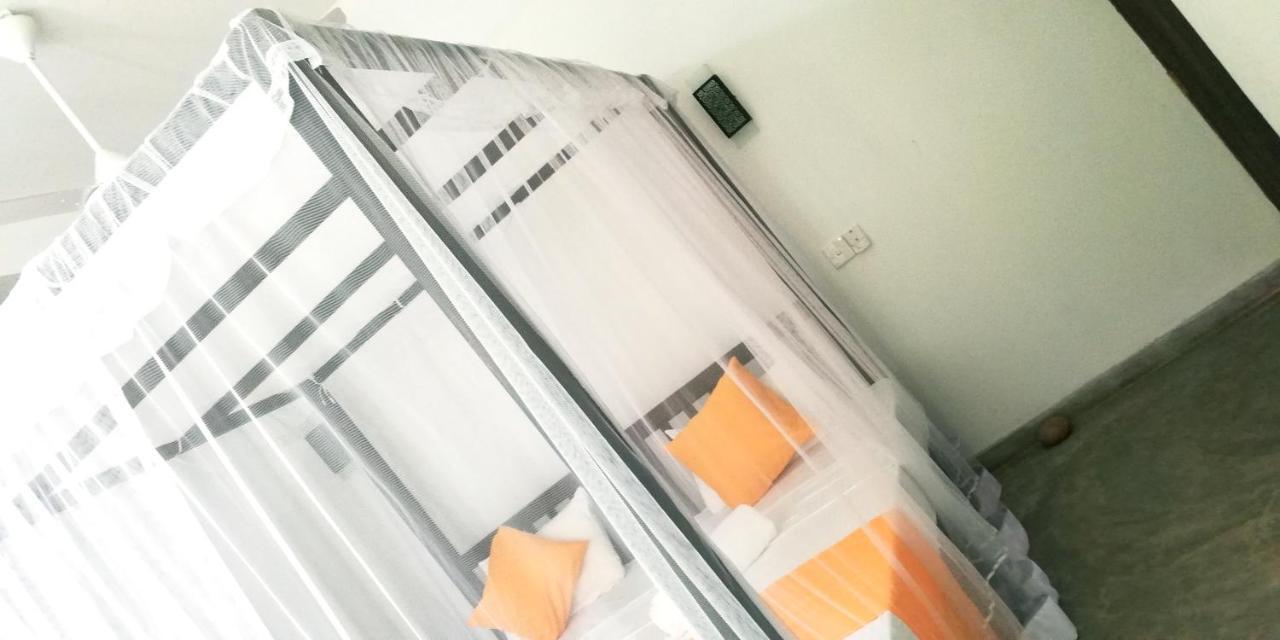 Ocean Voyage Hotel Tangalle Exterior photo
