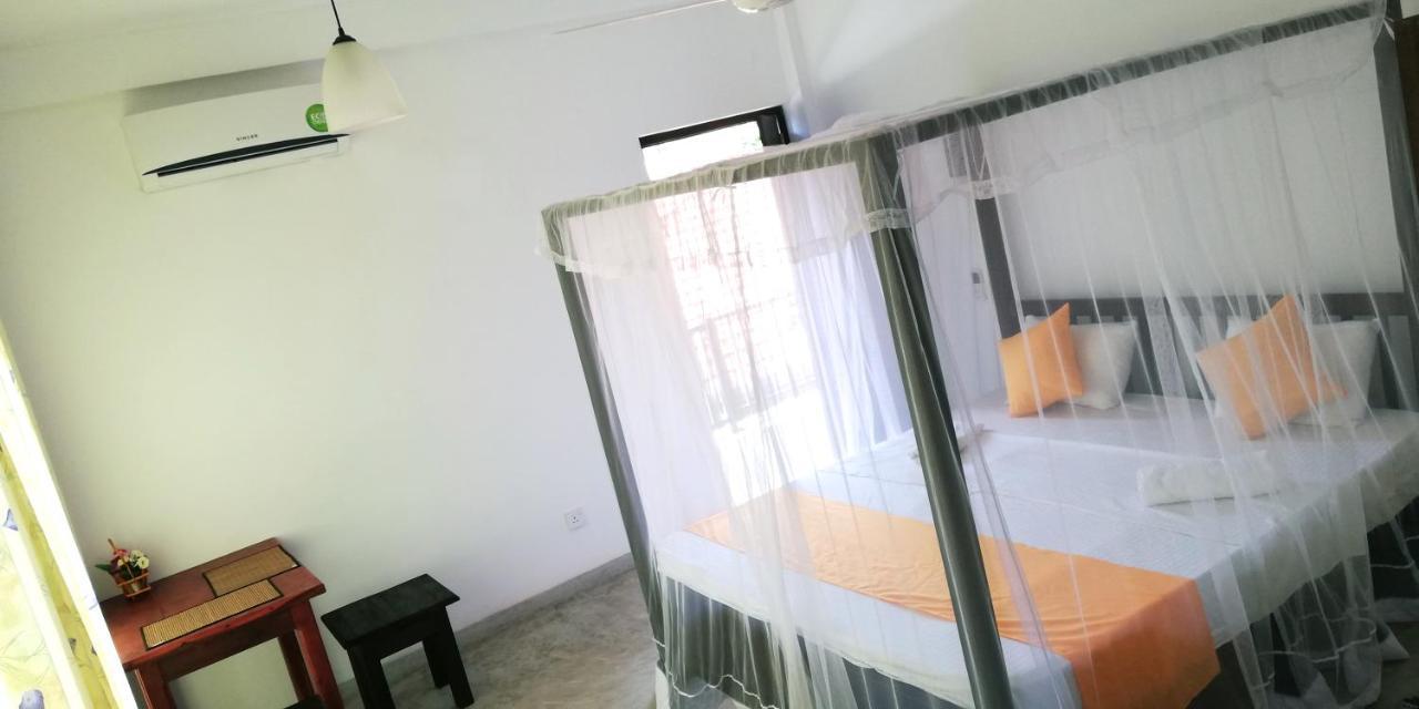 Ocean Voyage Hotel Tangalle Exterior photo